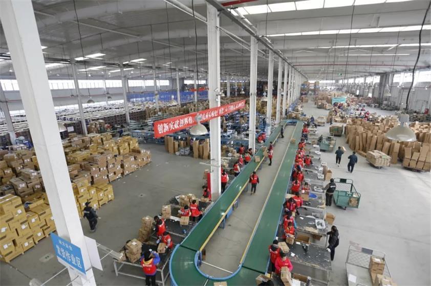 合并落定！中国邮政快递提刀上马，能否峰回路转？